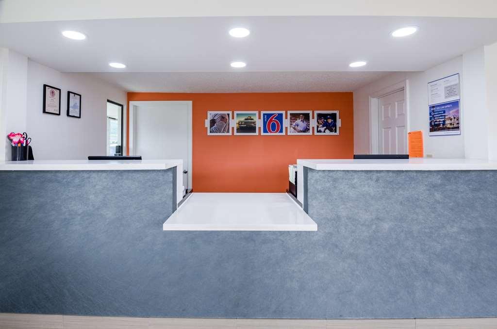 Motel 6 Troutville, Va 내부 사진