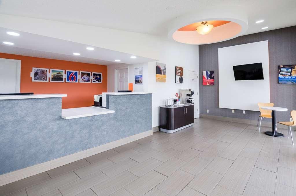 Motel 6 Troutville, Va 내부 사진