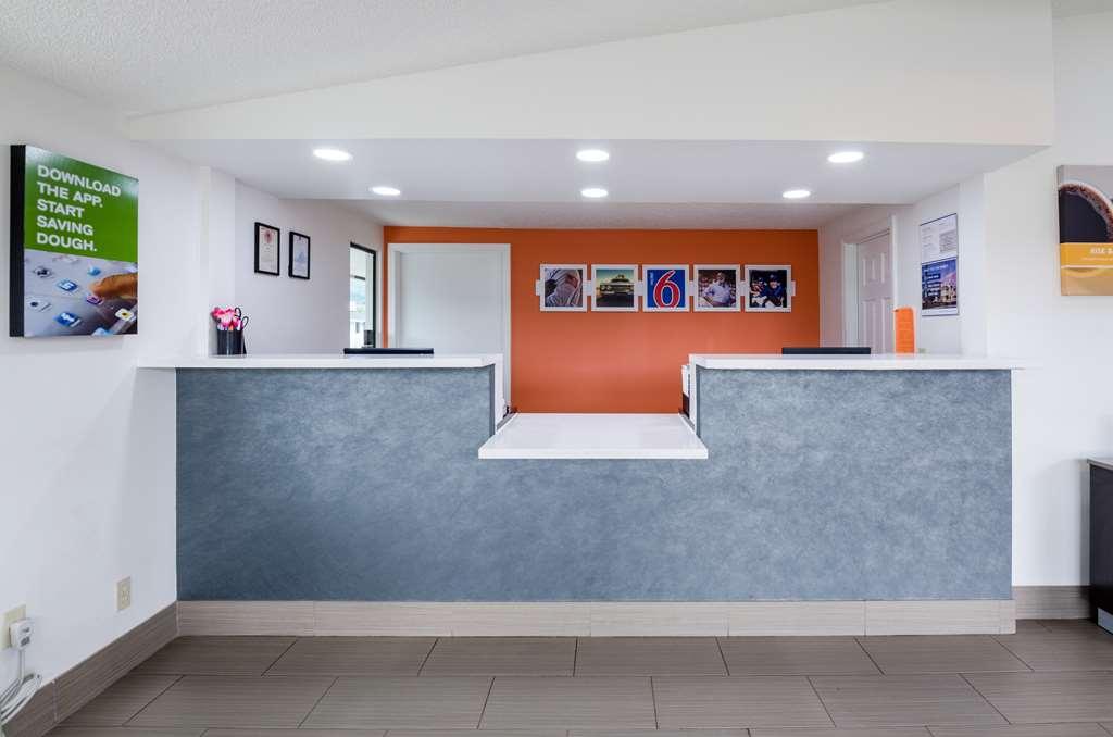Motel 6 Troutville, Va 내부 사진