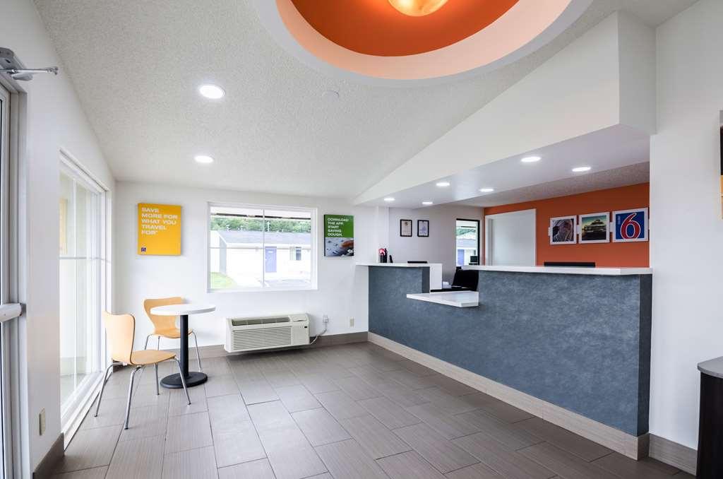 Motel 6 Troutville, Va 내부 사진