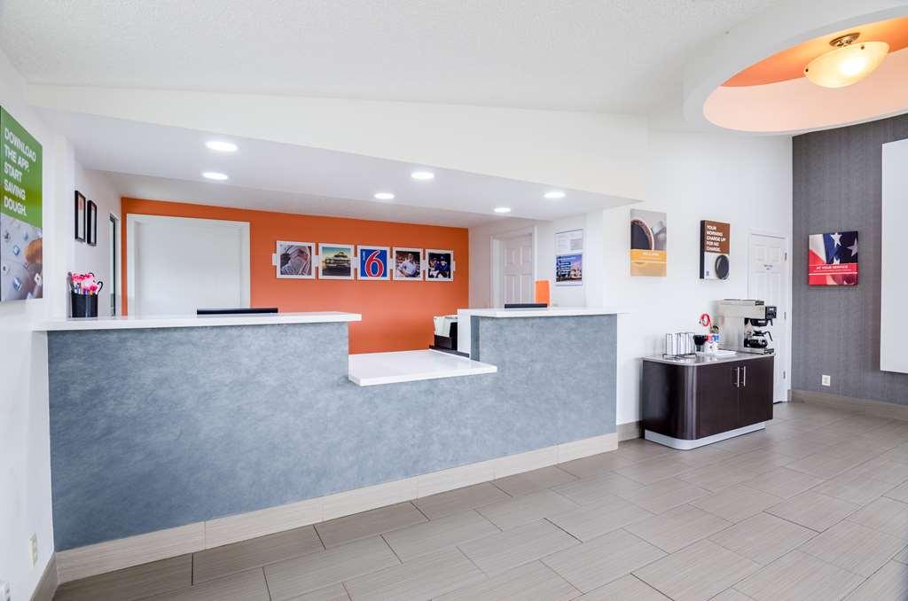 Motel 6 Troutville, Va 내부 사진
